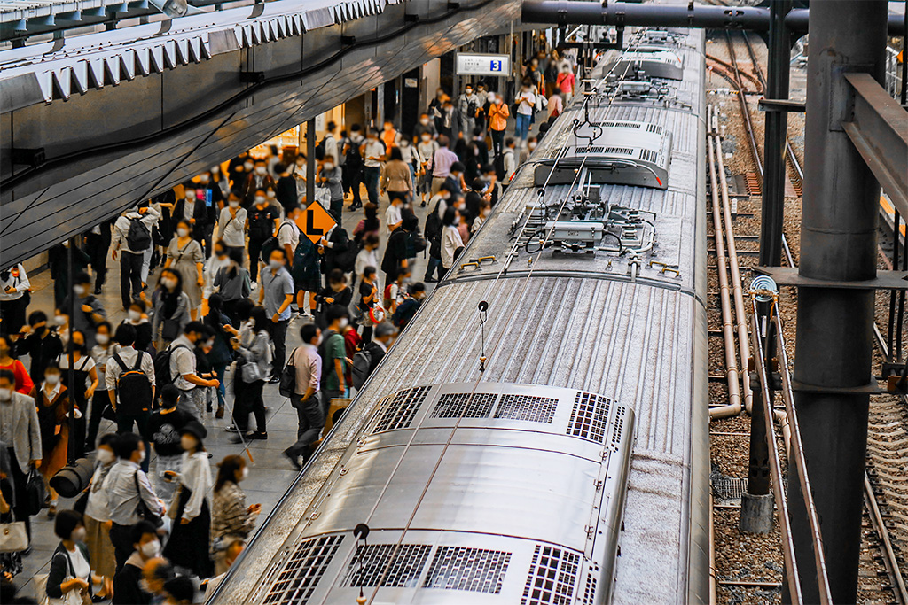 満員電車で押しつぶされながらの毎日の通勤に疲れ果てていませんか？